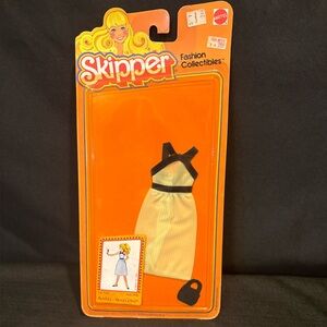 Barbie Skipper Fashion Collectibles Outfit 1942  Vintage 1978 Yellow dress purse